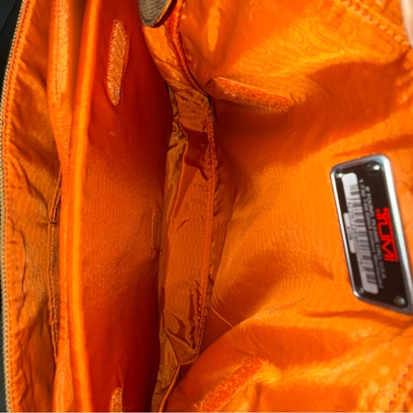 Tech by TUMI 5112B Expandable Brown Orange Laptop Messenger Shoulder Bag - Picture 10 of 11